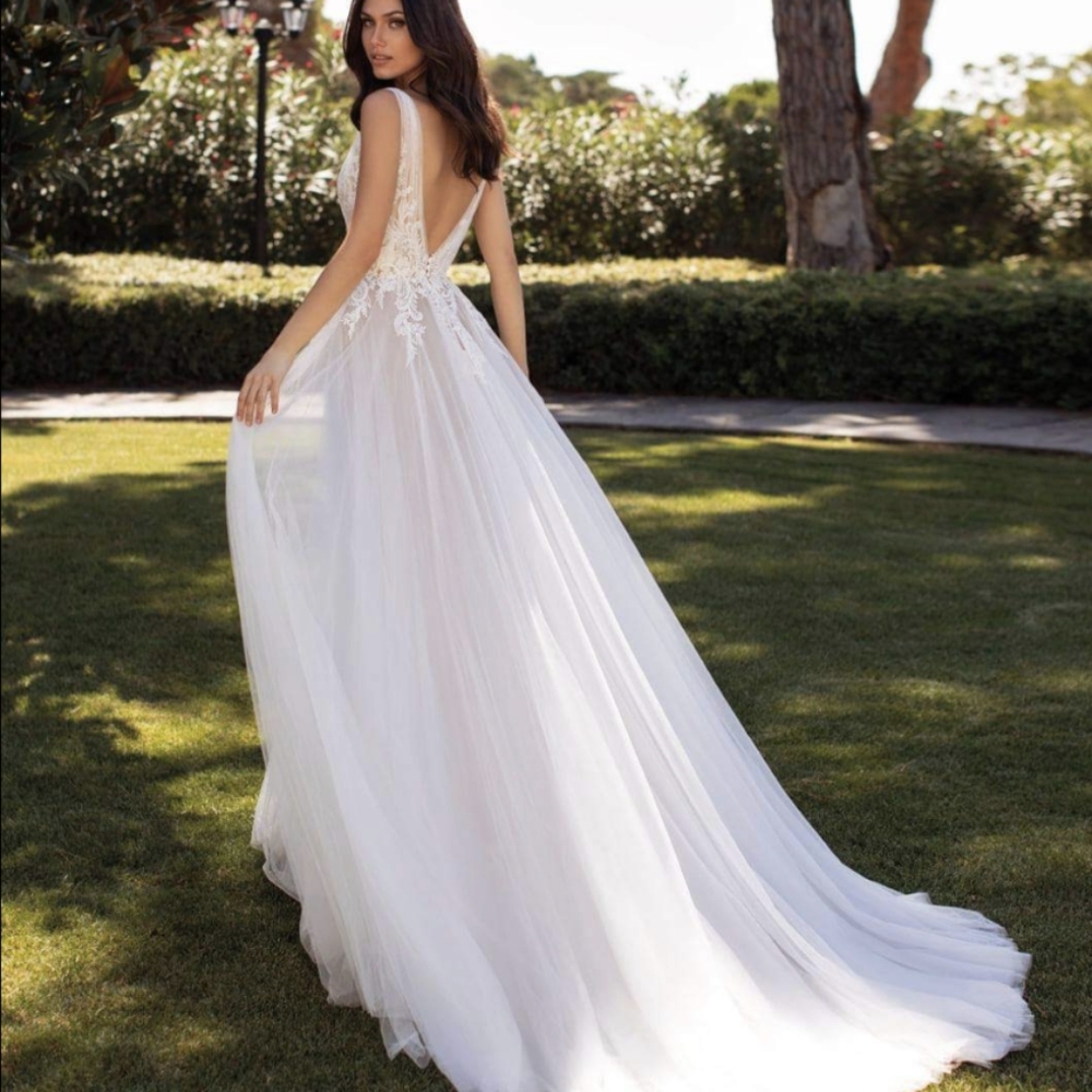 Pronovias Wedding Dress